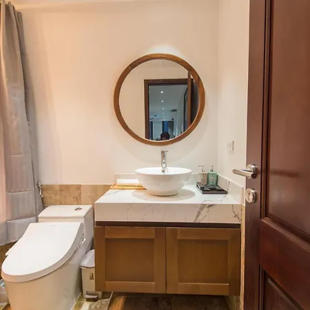 22Housing Hotel & Apartment 81 Linh Lang Hanoi Exterior photo