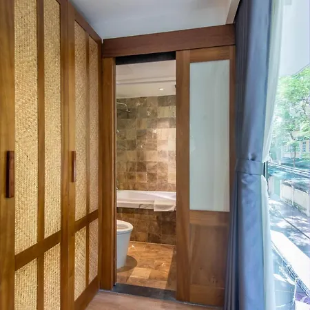 22Housing Hotel & Apartment 81 Linh Lang Hanoi Exterior photo