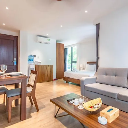 22Housing Hotel & Apartment 81 Linh Lang Hanoi Exterior photo